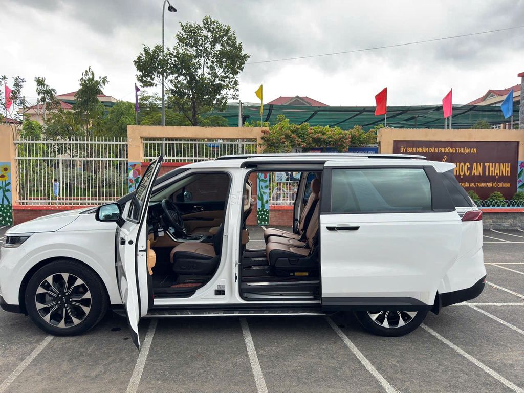Kia Carnival Luxury 2.2D  2023  - 60 nklm. Mua bán Ô tô tại Thành phố Thủ Dầu Một Bình Dương được đăng bởi Nguyễn Văn Lợi hình 12