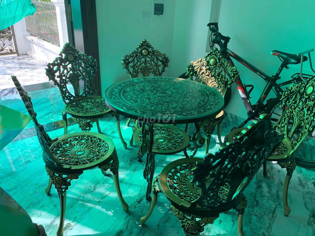 Bàn ghế nhôm đúc vàng đồng đã sử dụng. Mua bán Bàn ghế tại Huyện Xuân Trường Nam Định được đăng bởi phạm văn thịnh hình 1