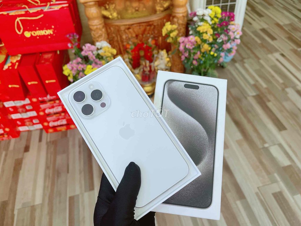 iPhone 15 Pro Max 256G trắng bản Mỹ có Trả Góp. Mua bán Điện thoại tại Quận Hải Châu Đà Nẵng được đăng bởi Hoàng Anh Tuấn hình 1