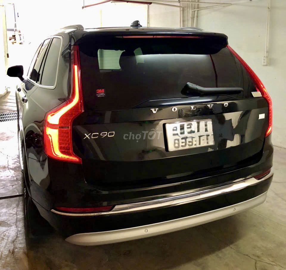 Volvo XC90 Recharge T8 Hybrid 2022 màu đen. Mua bán Ô tô tại Quận 3 Tp Hồ Chí Minh được đăng bởi minh tuan nguyen hình 3