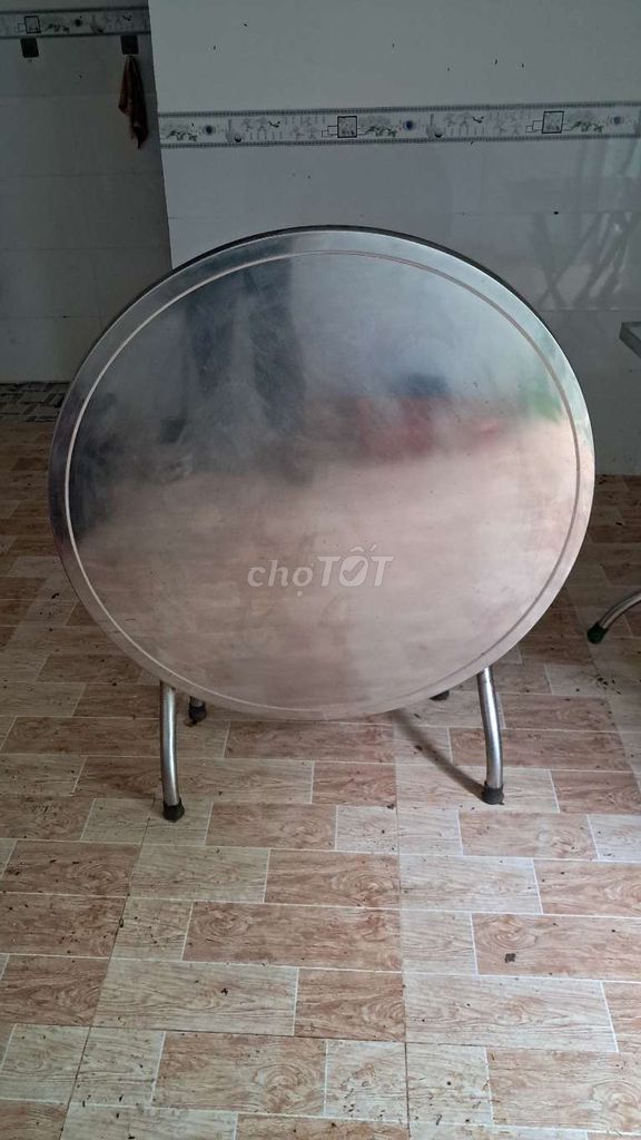 Bàn ăn Inox 304 mặt tròn 1m2. Mua bán Bàn ghế tại Thành phố Đồng Xoài Bình Phước được đăng bởi Hiếu hình 1