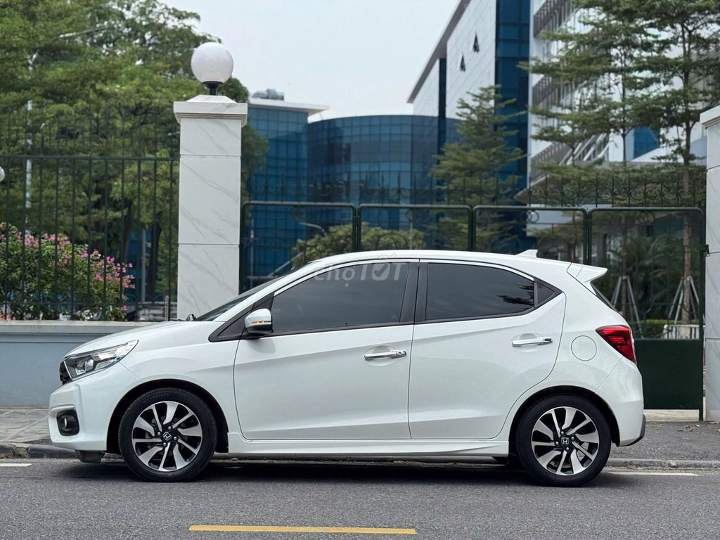 Honda Brio RS 2020 màu trắng, 60.000 km. Mua bán Ô tô tại Quận Long Biên Hà Nội được đăng bởi PHÚC LÂM  AUTO hình 5