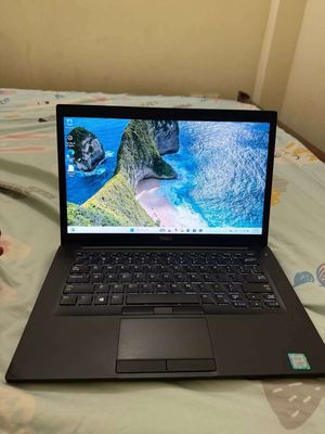 Laptop sinh viên giá rẻ ! Mới 90%,tặng kèm sạc zin