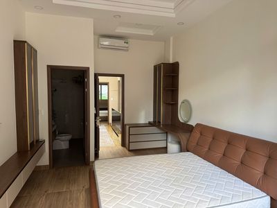 Rent · 3 bd · 64 м² · Quận 1, ул. Đường Huyền Quang