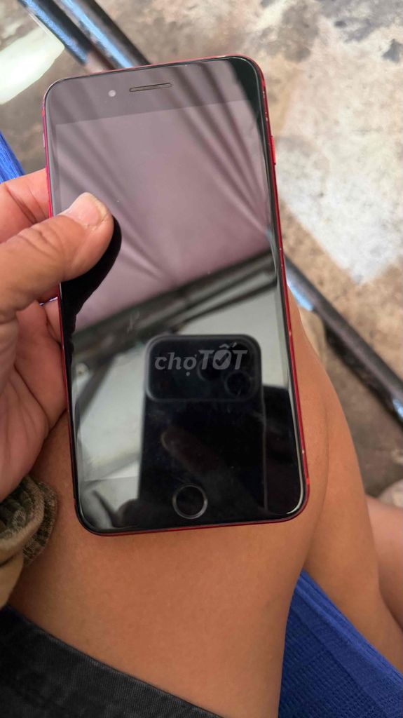 iPhone 8 Plus 64GB Đỏ quốc tế giá học sinh hè. Mua bán Điện thoại tại Quận 7 Tp Hồ Chí Minh được đăng bởi Khánh hình 1