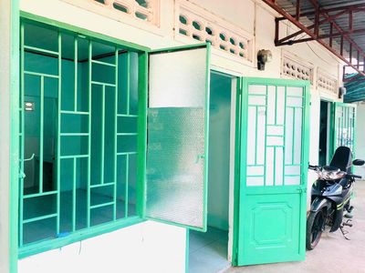 Nhà có 1 phòng trống, sạch sẽ, ngay trung tâm TP. Cho thuê phòng trọ tại Thành phố Phan Rang-Tháp Chàm Ninh Thuận được đăng bởi Cô