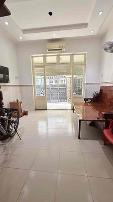 Chính chủ cần bán nhà 30M2, 2 tầng kiên cố, hẻm đẹp an ninh, nhỉnh 4Đ