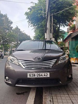 Xe Toyota Sienna 2014 phiên bản giới hạn máy 3.5