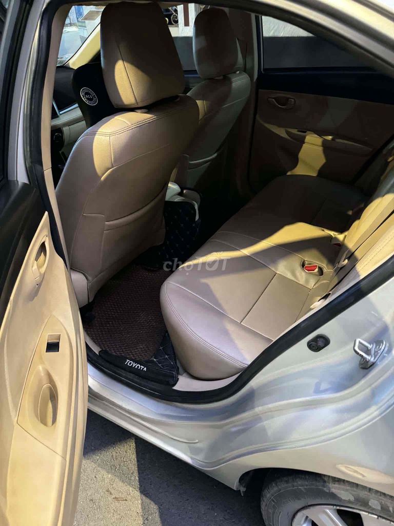 Toyota Vios 2016 E Автомат Серебристый 176 000 км