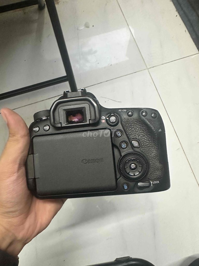 Máy ảnh Canon 6D Mark II Đen. Mua bán Máy ảnh, Máy quay tại Quận Tân Phú Tp Hồ Chí Minh được đăng bởi Dinh Khuong hình 1