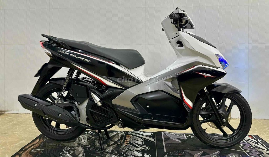 Airblade 2016 - Hỗ trợ trả góp. Mua bán Xe máy tại Thành phố Vũng Tàu Bà Rịa - Vũng Tàu được đăng bởi Cửa hàng xe máy Hoàng Long 2 hình 3