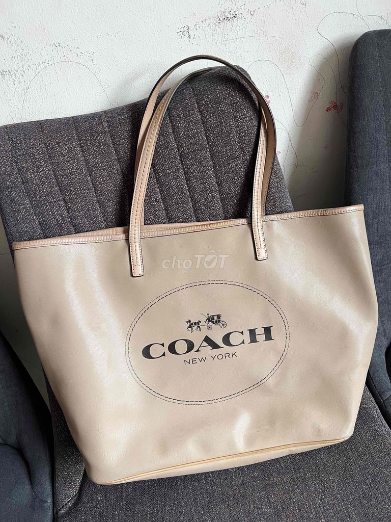 Túi tote Coach nữ da bê be. Mua bán Túi xách tại Thành phố Bắc Ninh Bắc Ninh được đăng bởi Nguyễn Thành Vương hình 1