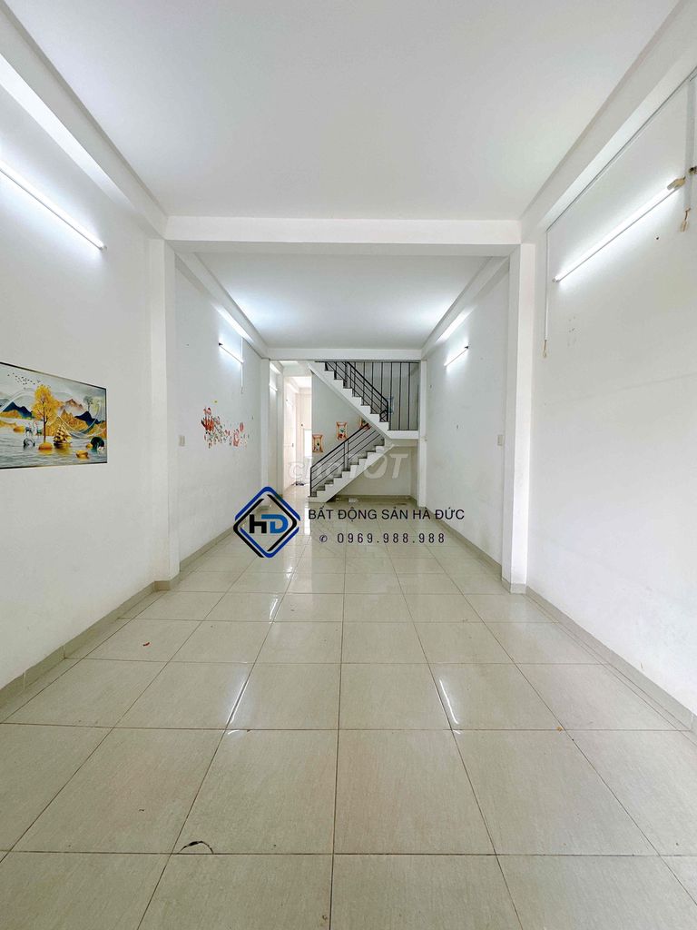 Аренда · 2 комн. · 80 м² · Quận 12, ул. Đường Lê Thị Riêng