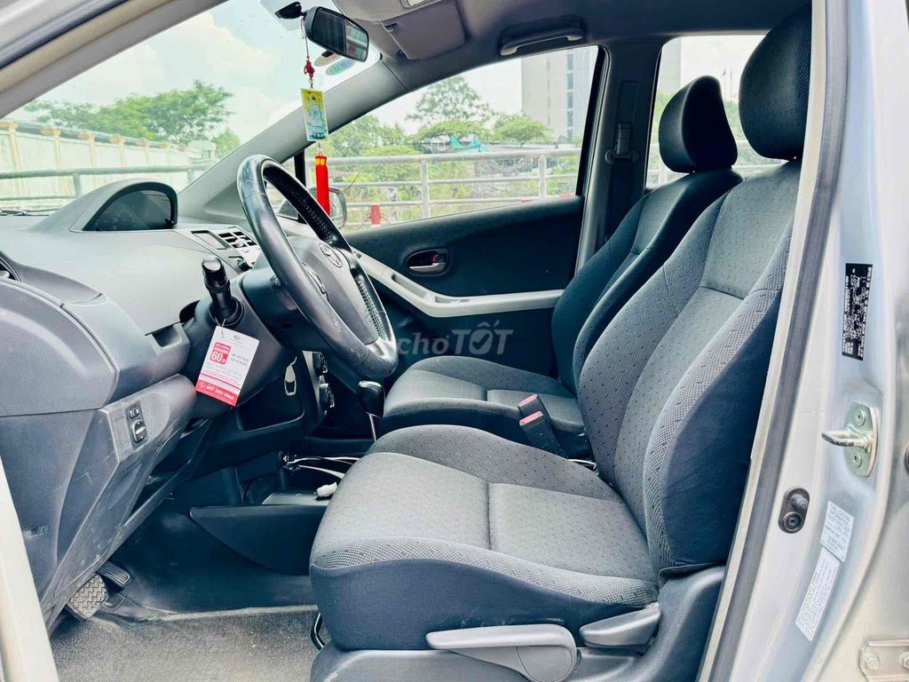 Toyota Yaris 2011 - 97000 km. Mua bán Ô tô tại Quận Bắc Từ Liêm Hà Nội được đăng bởi Nguyễn Bách Việt hình 6