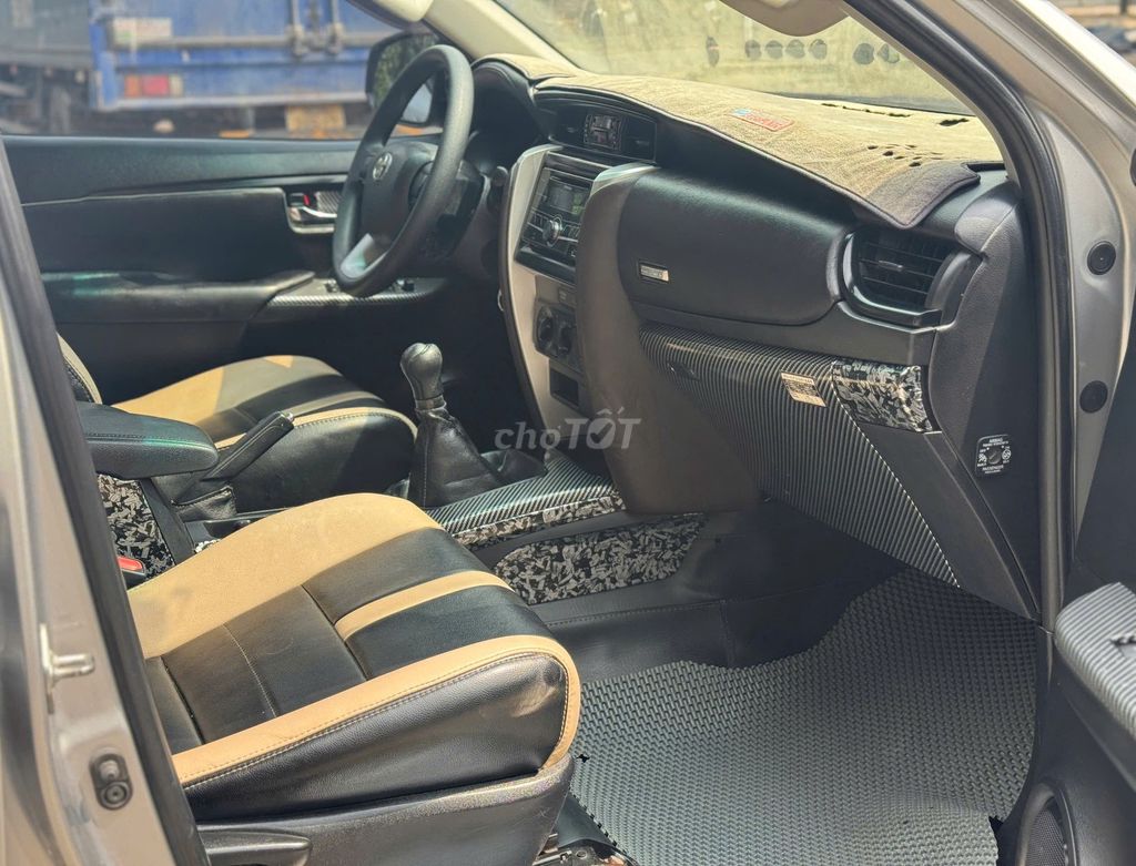 Toyota Fortuner 2017 Số sàn Bạc. Mua bán Ô tô tại Thành phố Thủ Đức Tp Hồ Chí Minh được đăng bởi Nguyễn Thưởngka hình 8