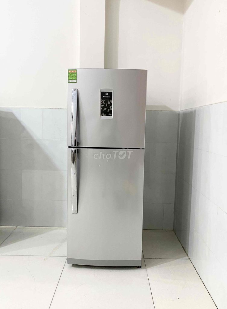 Thanh lý tủ lạnh elextrolux 211l