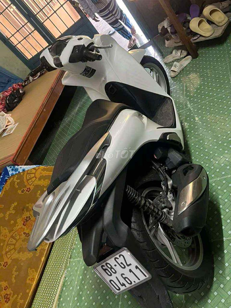 cần bán sh 150 đk năm 2023. Mua bán Xe máy tại Huyện Giồng Riềng Kiên Giang được đăng bởi Trương Thắng hình 3