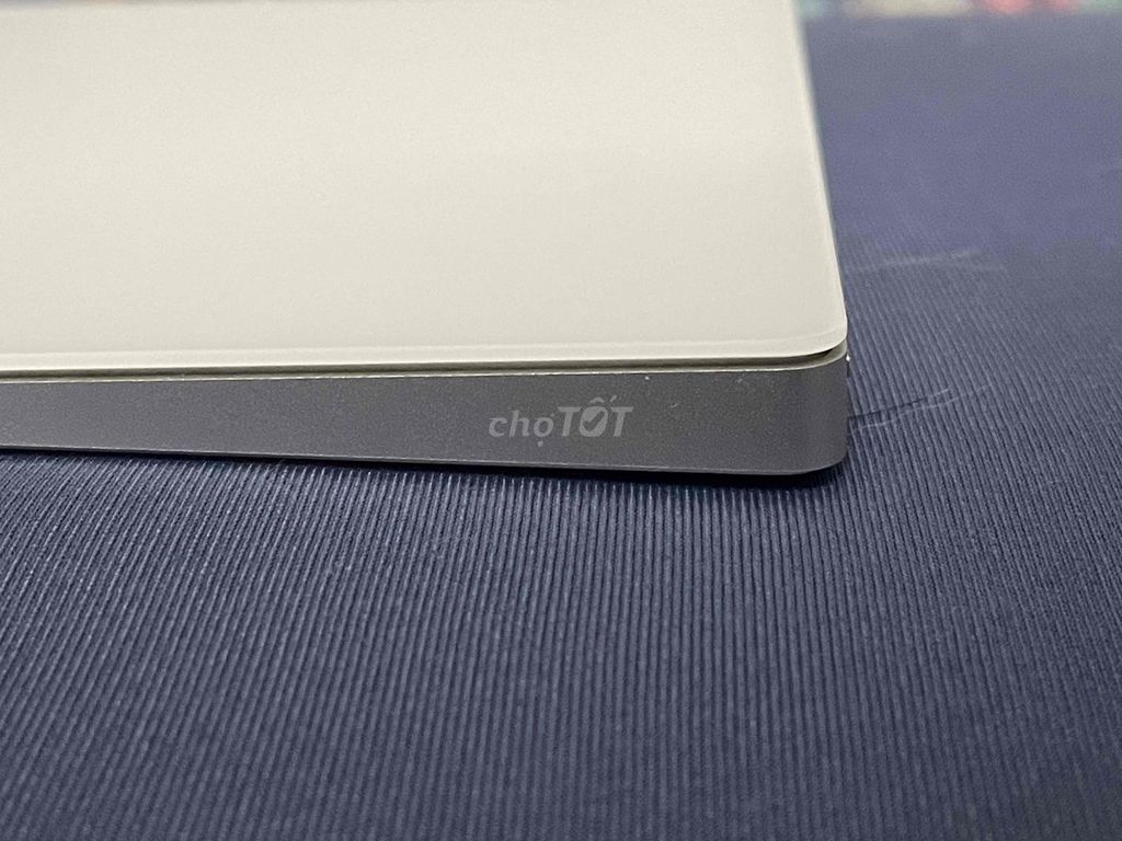 Magic trackpad 2. Mua bán Phụ kiện (Màn hình, Chuột...) tại Quận 3 Tp Hồ Chí Minh được đăng bởi Trần Minh Anh hình 1