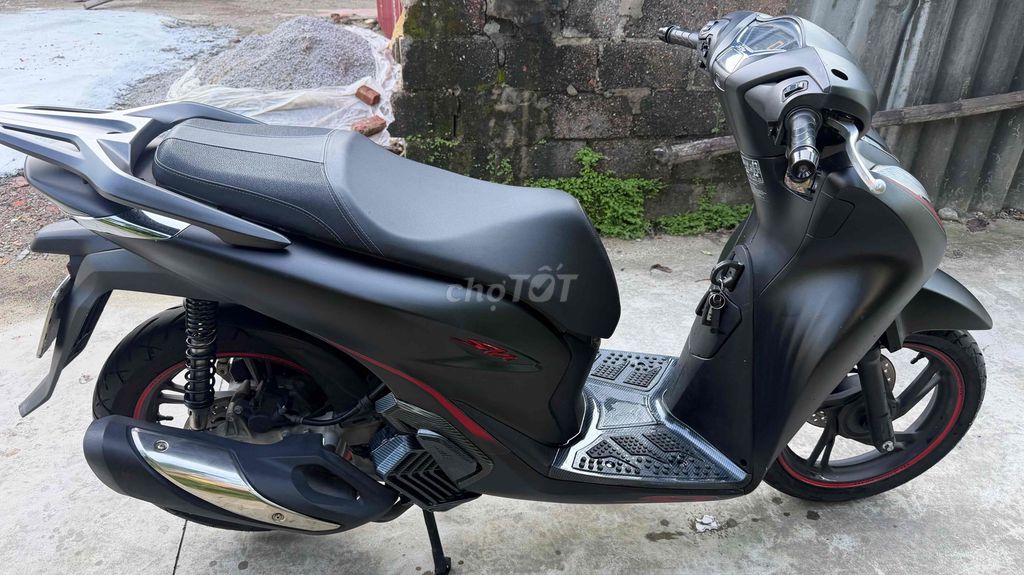 Honda SH 125 CBS 2023 черный 19 563 км