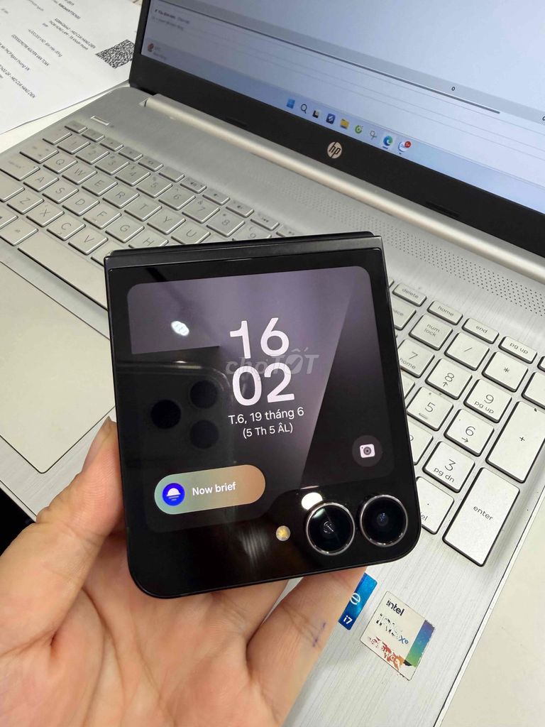 Samsung Z Flip 7 FE 8GB 128GB Đen Đã sử dụng. Mua bán Điện thoại tại Quận 8 Tp Hồ Chí Minh được đăng bởi Thanh Nhi hình 1