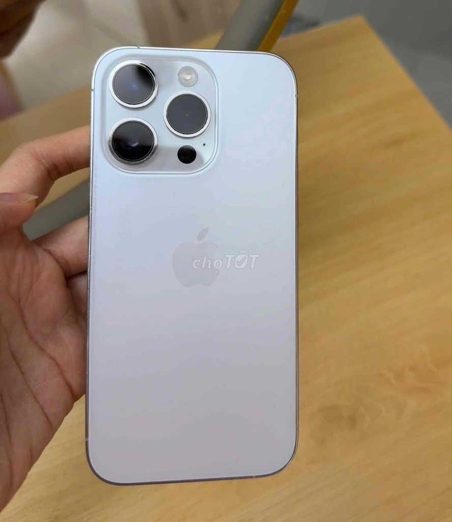 Em lên đời bán lại 14 pro 128g. Mua bán Điện thoại tại Quận 4 Tp Hồ Chí Minh được đăng bởi Han hình 1