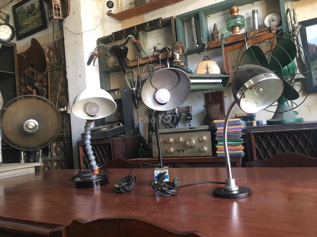 3 Đèn bàn Kim loại Đen, Trắng Decor. Mua bán Cây cảnh, đồ trang trí tại Thành phố Biên Hòa Đồng Nai được đăng bởi Tuấn Nguyễn hình 1