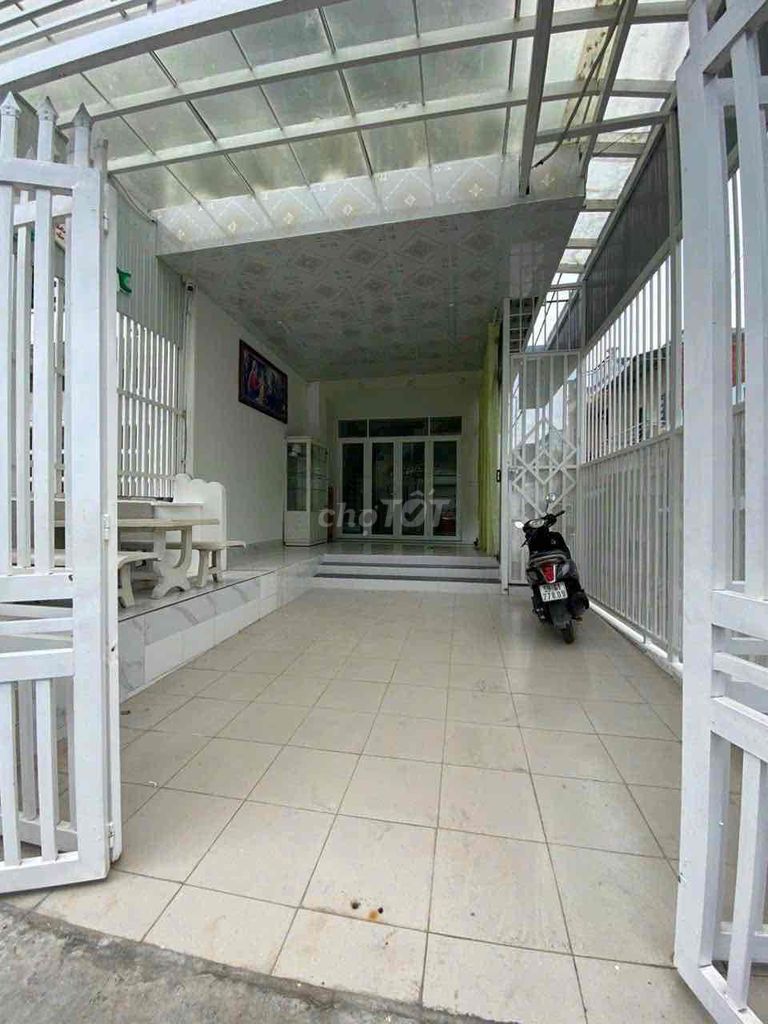 NHÀ TL44. 4,5*30. Sân XE HƠI