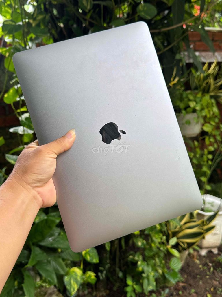 Apple MacBook Pro 2017 (8GB/128GB). Mua bán Laptop tại Huyện Châu Phú An Giang được đăng bởi Xuân Văn hình 1
