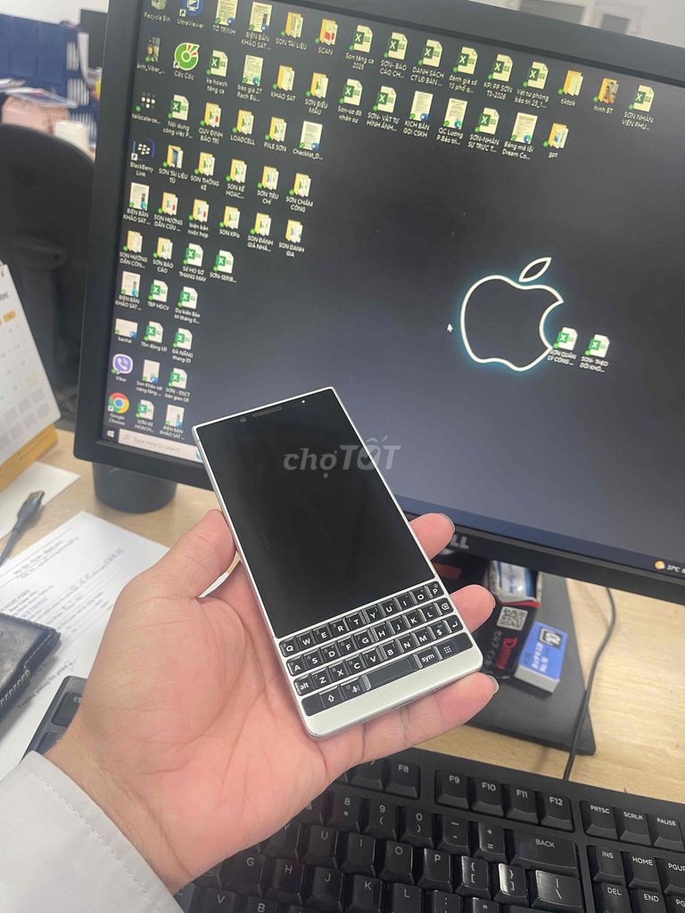 BlackBerry Key 2 64GB Bạc 2 Sim. Mua bán Điện thoại tại Quận 10 Tp Hồ Chí Minh được đăng bởi nguyễn ngọc sơn hình 1