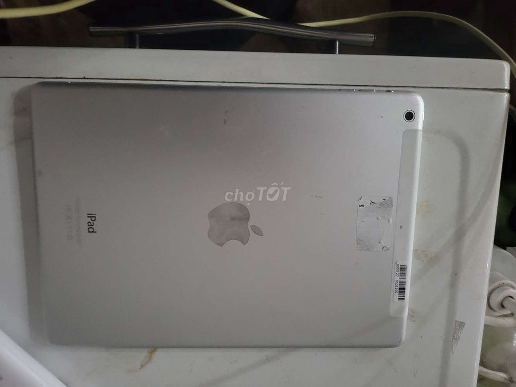Apple iPad Air 16GB Bạc. Mua bán Máy tính bảng tại Quận Long Biên Hà Nội được đăng bởi mixi khô gà hình 1