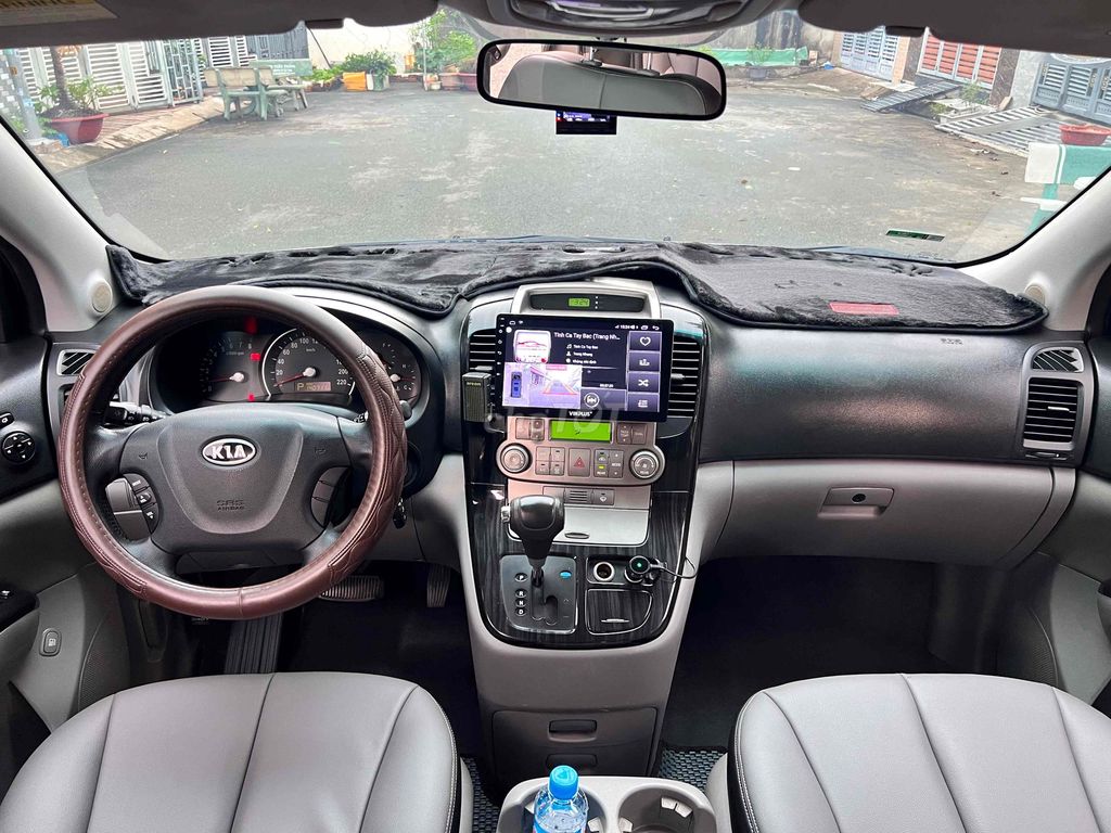 Kia Carnival 2011 -Nhập Hàn 8 Chỗ-Tự Động Đẳng Câp. Mua bán Ô tô tại Thành phố Dĩ An Bình Dương được đăng bởi Hiếu Auto Nghĩa Phát hình 17