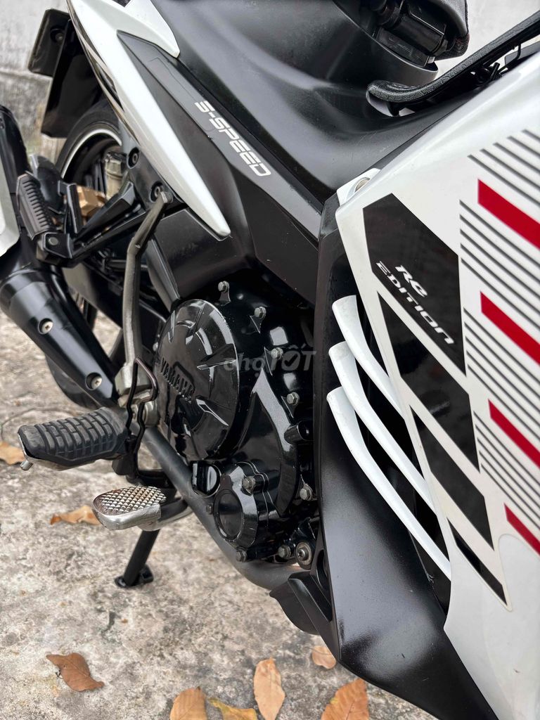 Yamaha Exciter 135 Trắng Đen Đỏ. Mua bán Xe máy tại Thị xã Bến Cát Bình Dương được đăng bởi xe máy trả góp tín nghĩa  hình 5