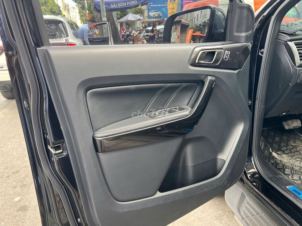 Ford Everest 2019 Titanium 2.0L 4x2 AT - 37000 km. Mua bán Ô tô tại Quận Tân Phú Tp Hồ Chí Minh được đăng bởi Trần Hoàng Long hình 14