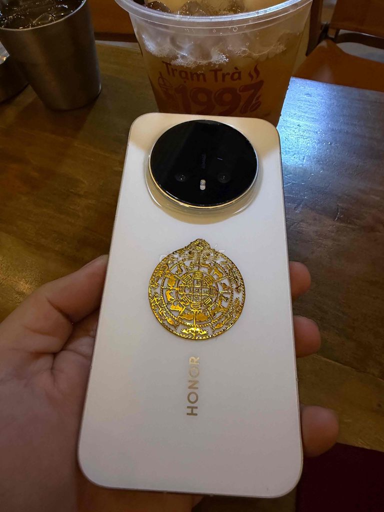 Honor Magic 8 16GB/512GB Trắng. Mua bán Điện thoại tại Thành phố Châu Đốc An Giang được đăng bởi huệ lâm hình 1