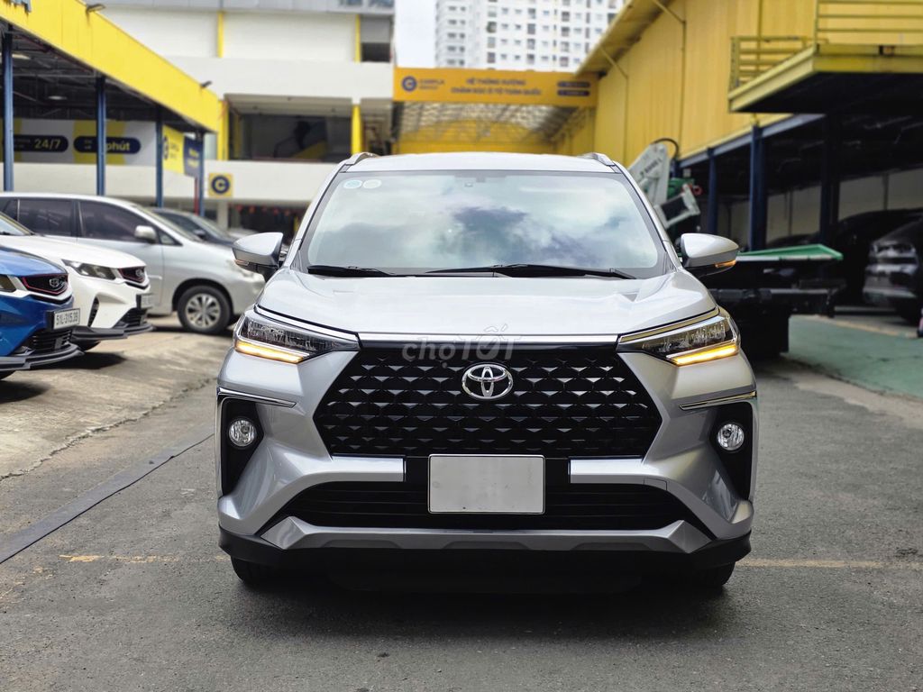 Toyota Veloz Cross 2022 CVT 12200 km. Mua bán Ô tô tại Quận Tân Bình Tp Hồ Chí Minh được đăng bởi Nguyễn Tân Xe Lướt  hình 3