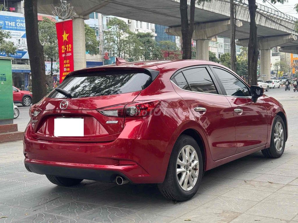 Mazda 3 2017 1.5 AT hatback thể thao - 6500 km