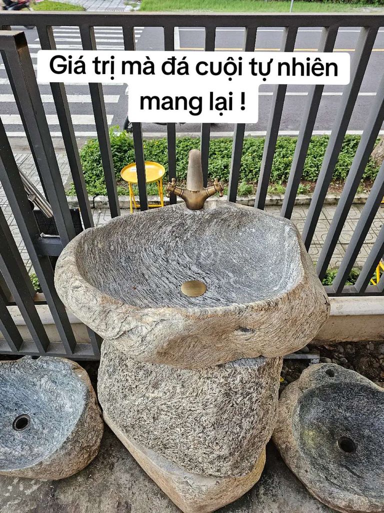 Bộ chậu đá cuội nguyên khối trang trí ngoài trời. Mua bán Cây cảnh, đồ trang trí tại Thành phố Thủ Đức Tp Hồ Chí Minh được đăng bởi Nội Thất Tân Cổ Điển hình 1