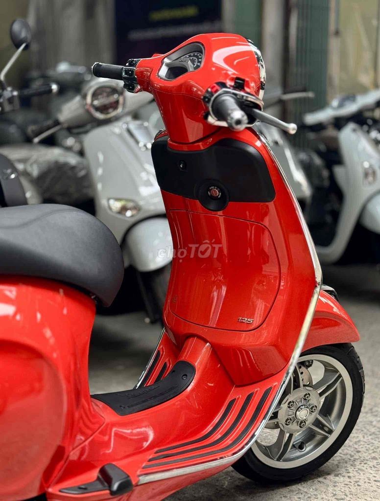 Piaggio Vespa Primavera 125 2024 Đỏ. Mua bán Xe máy tại Quận Cầu Giấy Hà Nội được đăng bởi Tuấn Việt Motor hình 4