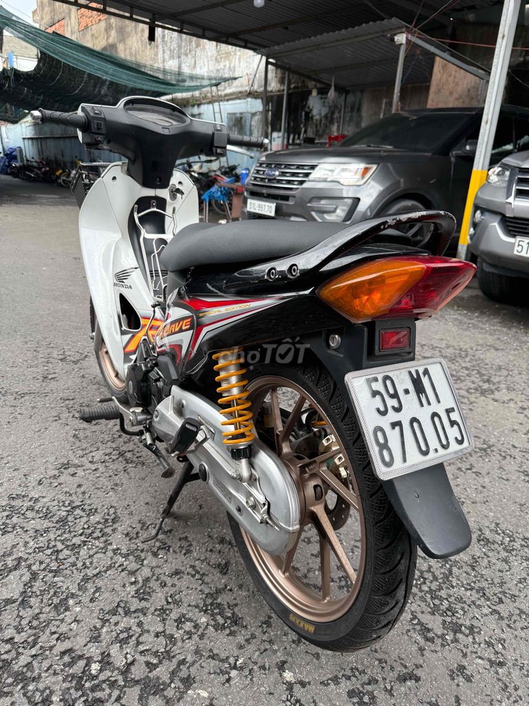 Honda Future 2 màu Trắng. Mua bán Xe máy tại Quận 6 Tp Hồ Chí Minh được đăng bởi Lâm sung Thu Mua Xe   hình 1