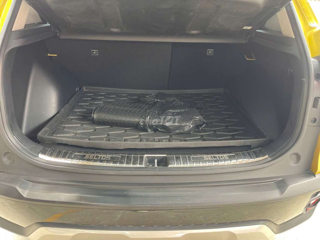 Kia Seltos 2024 Premium 1.5 L,màu vàng, 39.000 km. Mua bán Ô tô tại Quận Bình Tân Tp Hồ Chí Minh được đăng bởi Son Do hình 14