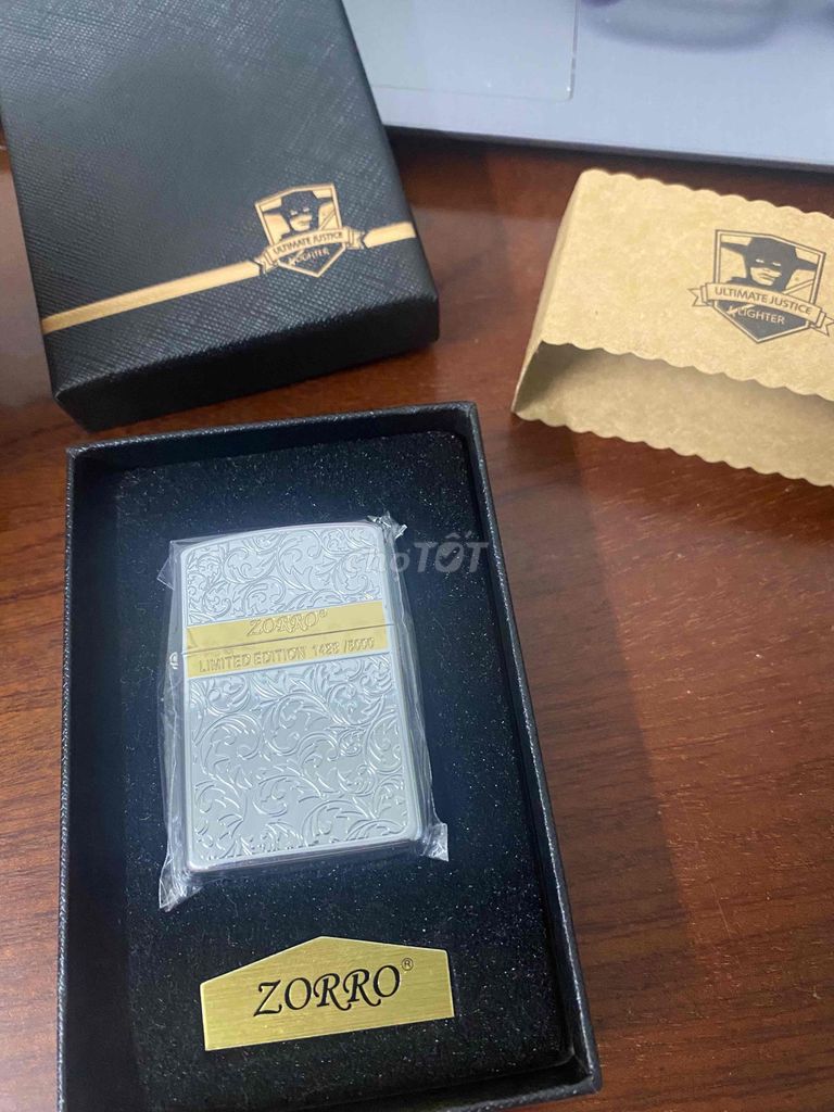 Bật lửa Zorro bạch kim bóng. Mua bán Đồ sưu tầm, đồ cổ tại Quận Thanh Khê Đà Nẵng được đăng bởi Sản phẩm giá tốt hình 1