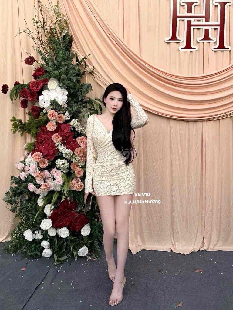 Đầm ren nữ dự tiệc. Mua bán Quần áo tại Quận Sơn Trà Đà Nẵng được đăng bởi Tuyen Nguyen hình 1