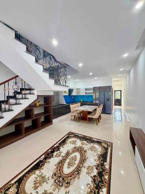 Rent · 5 bd · 100 м² · Quận Ngũ Hành Sơn, ул. Đường Trương Quang Được
