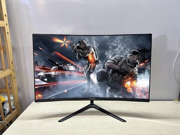 Màn hình 32" cong 240hz new BH 11/2025 chính hãng