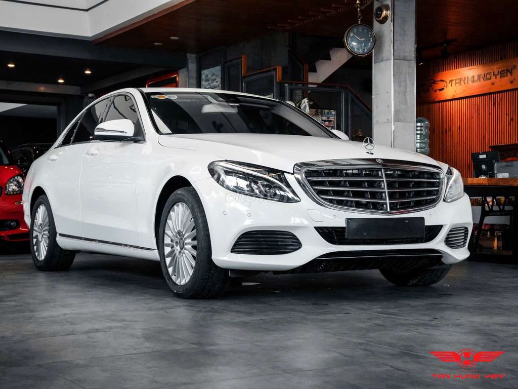 🌧️ Mercedes C250 , 2016 🌧️
 xe cực đẹp. Mua bán Ô tô tại Quận Hải Châu Đà Nẵng được đăng bởi TÂN HƯNG YÊN AUTO hình 5