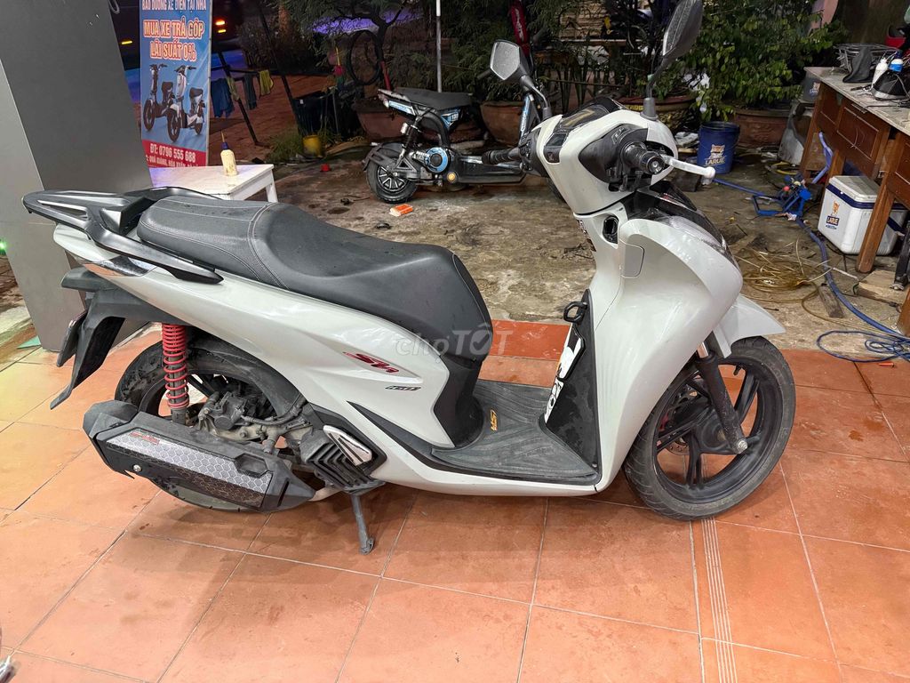 Скутер SH150, мало пробега