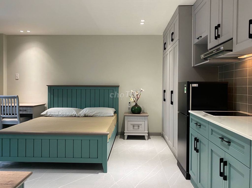 СВЕРХВЫСОКОГО УРОВНЯ MINI CHDV 40 М2, ПОЛНЫЙ ФУРГОН, ДОК-СТАНЦИЯ