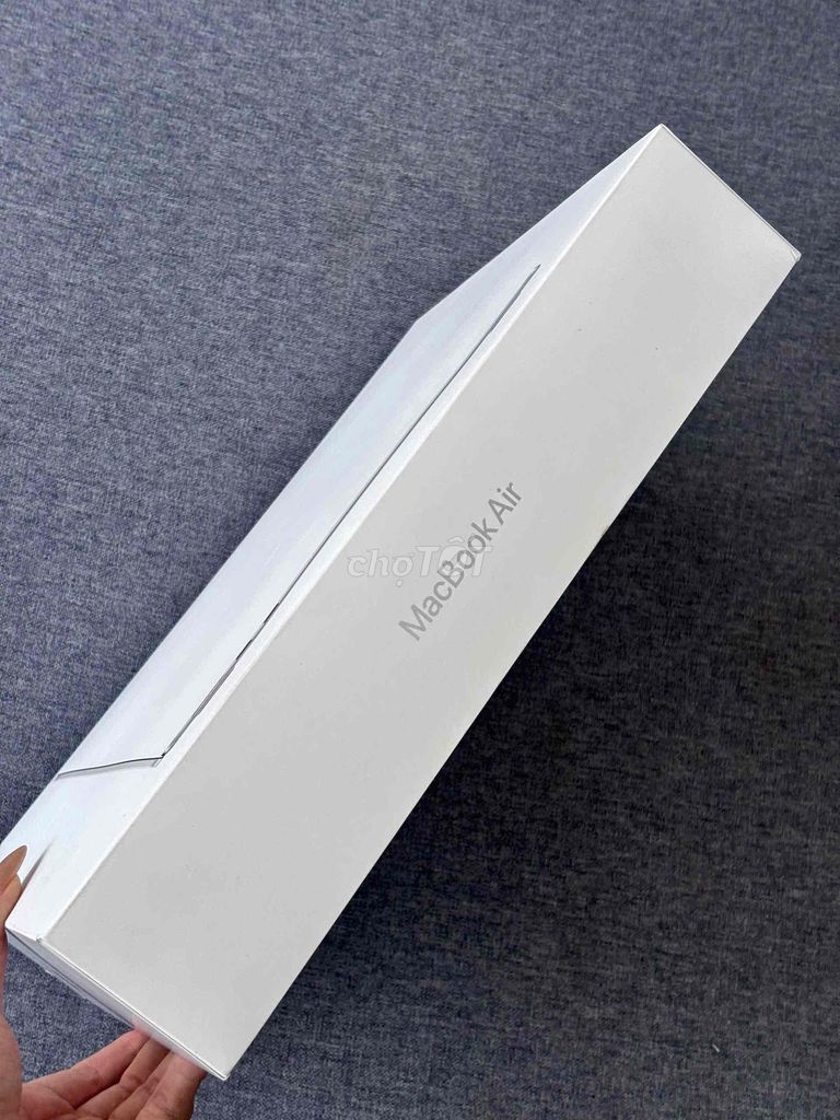 Macbook Air M5 13.6 inch 16GB/512GB 100% Bh 12T. Mua bán Laptop tại Quận Ninh Kiều Cần Thơ được đăng bởi Quý Mobile Cần thơ hình 1