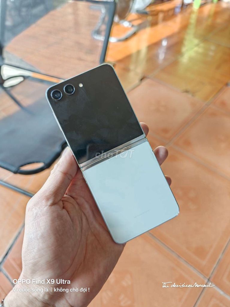 Samsung Z Flip 5 256GB Mint Đã sử dụng. Mua bán Điện thoại tại Thành phố Thủ Dầu Một Bình Dương được đăng bởi Việt Phê hình 1
