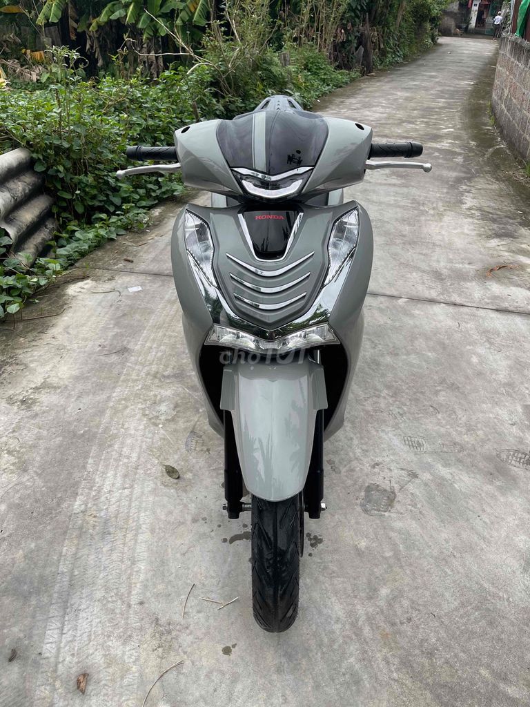 Cần bán sh 150 abs 2022 máy zin. Mua bán Xe máy tại Quận Kiến An Hải Phòng được đăng bởi Đức Anh  hình 7